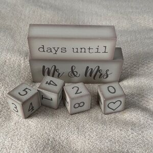Mr & Mrs Countdown Blocks - Gray